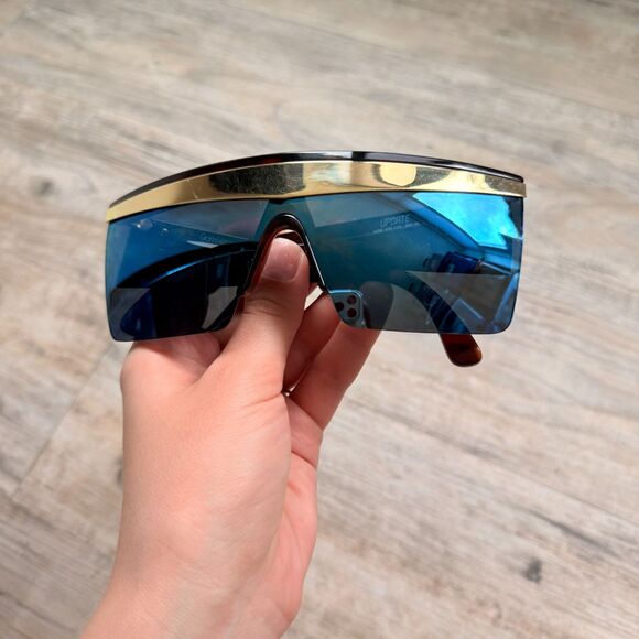 Vintage Gianni Versace Shield Sunglasses Blue Visor 1990s Y2K MOD 676 COL 900 BL